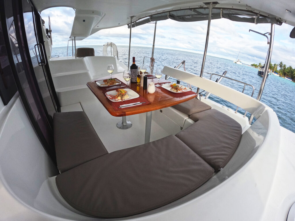 Catamaran or Island Cabin in San Blas? Costs Compared