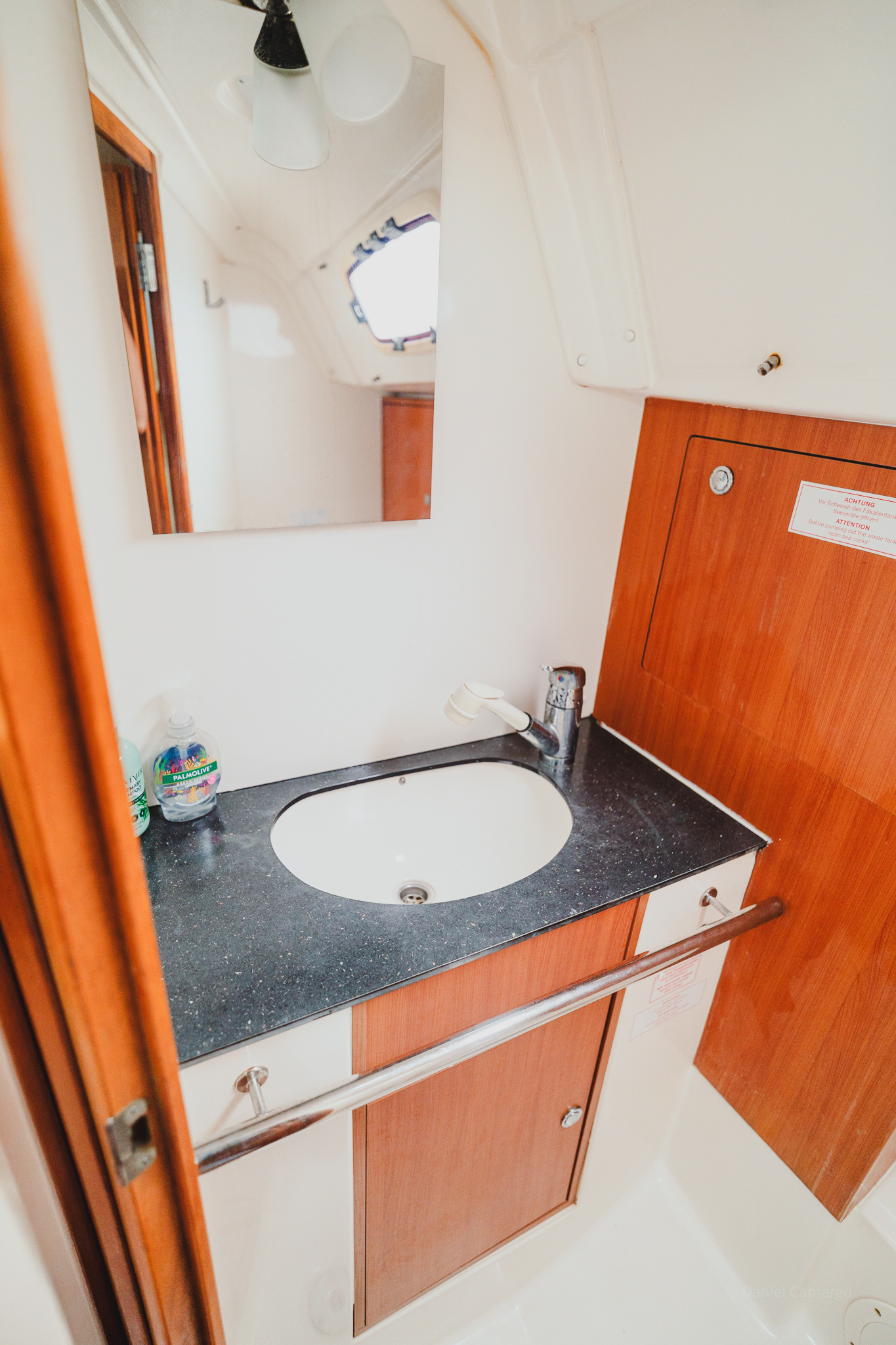 Bavaria 35 | San Blas Charter cabin