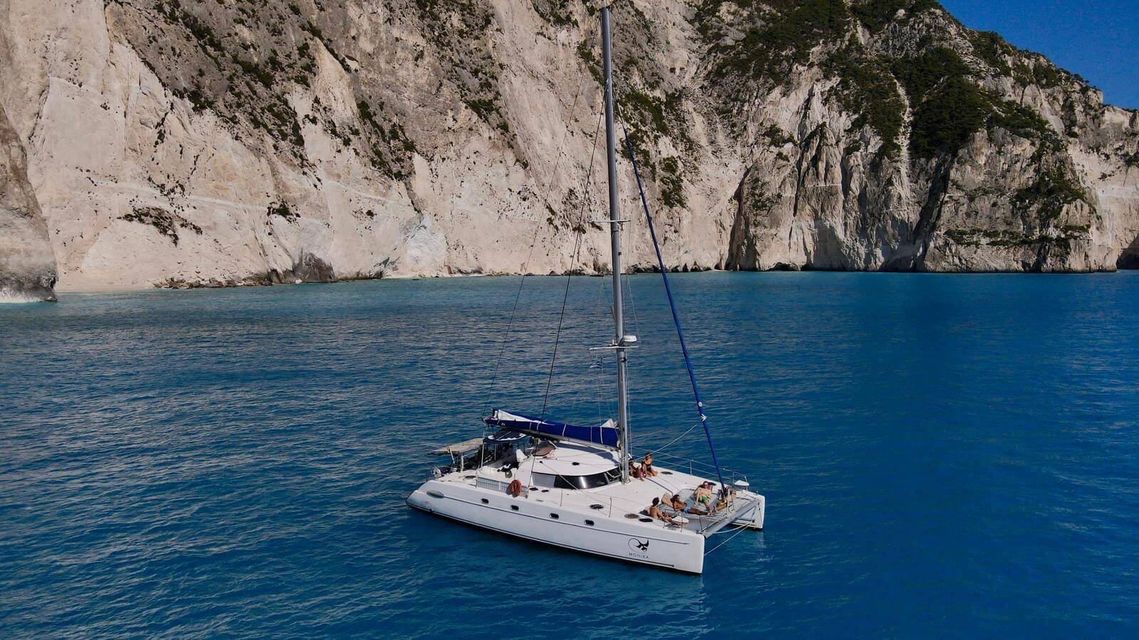 Fountaine Pajot Belize 43 exterior and deck 4