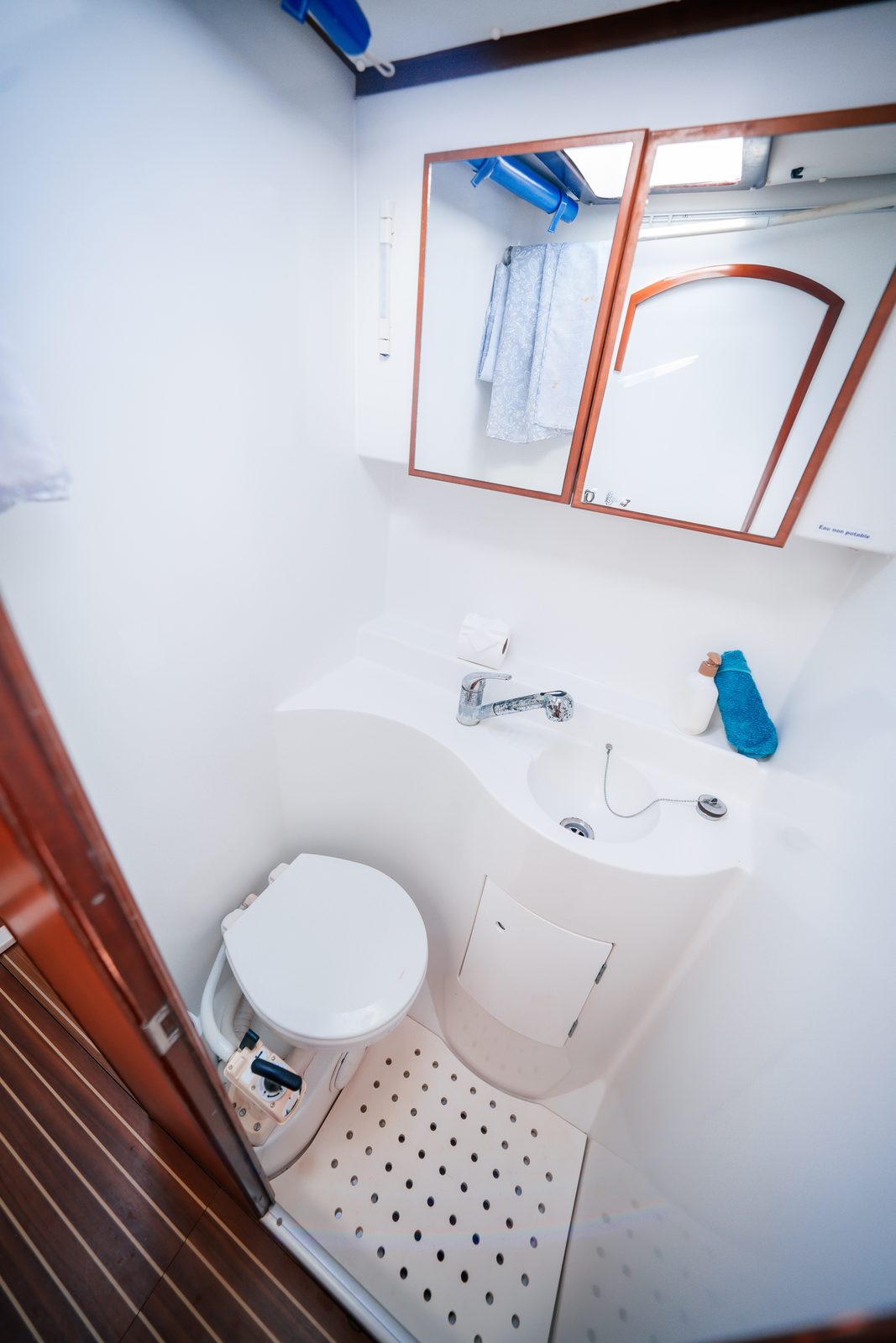 Private ensuite bathroom with basin, mirror cabinet and shower