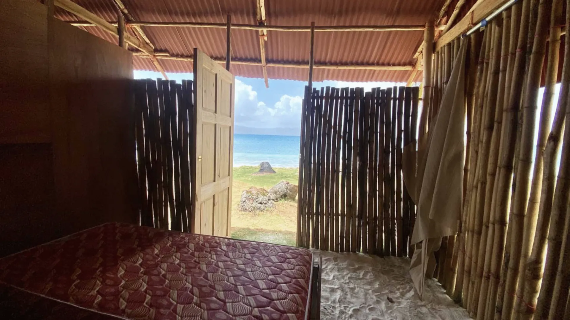 Private Room with Shared External Bathroom