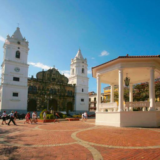 plaza-de-la-independencia-3